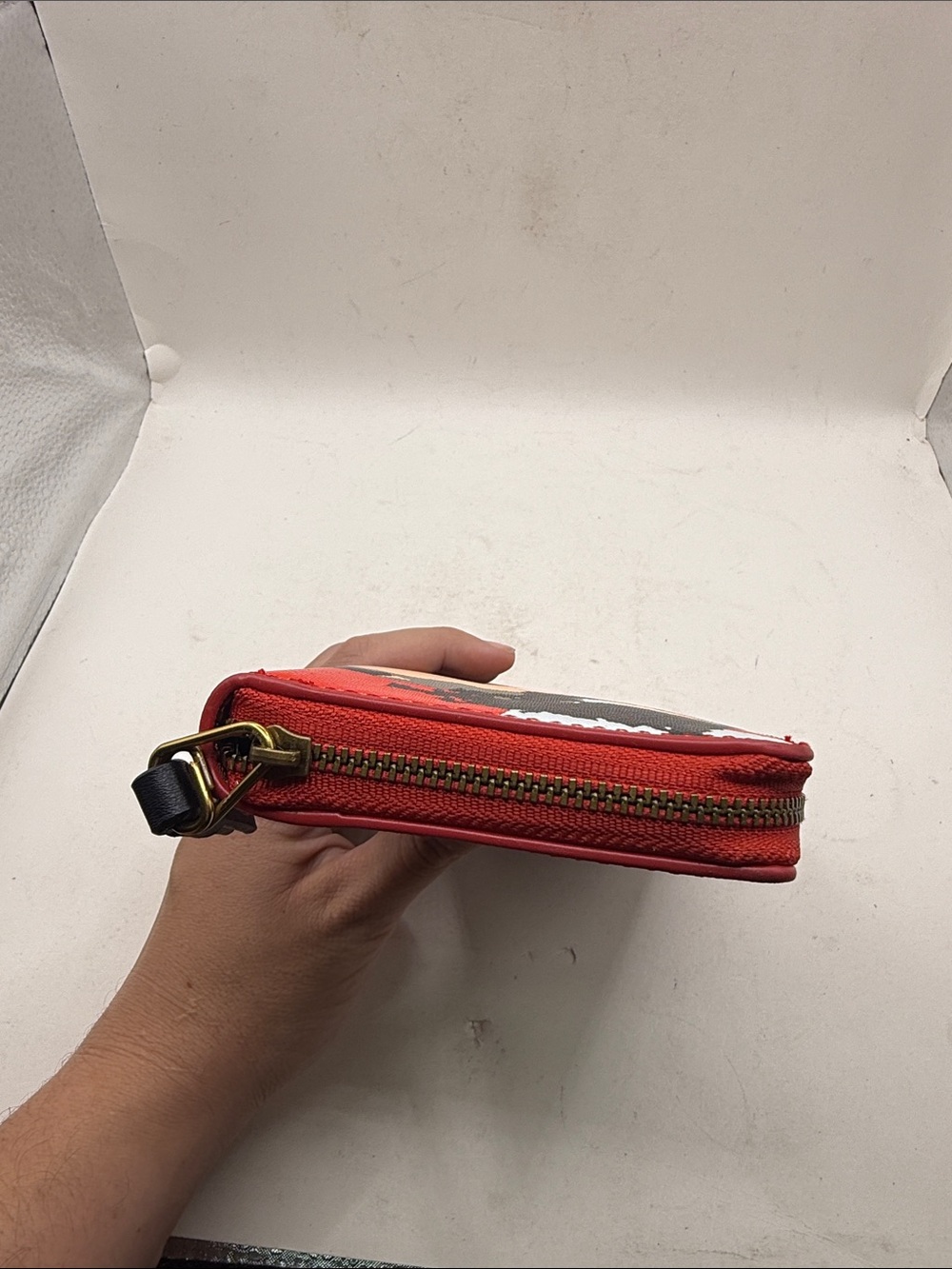 NWT Anne Klein Abstract Slim Zip Around Wallet Red Black Tan ID Card Holder - Picture 6 of 14